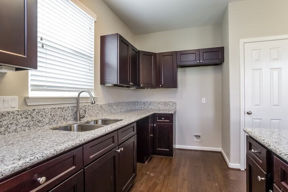 21818 Octavia Way - Photo 6 of 15