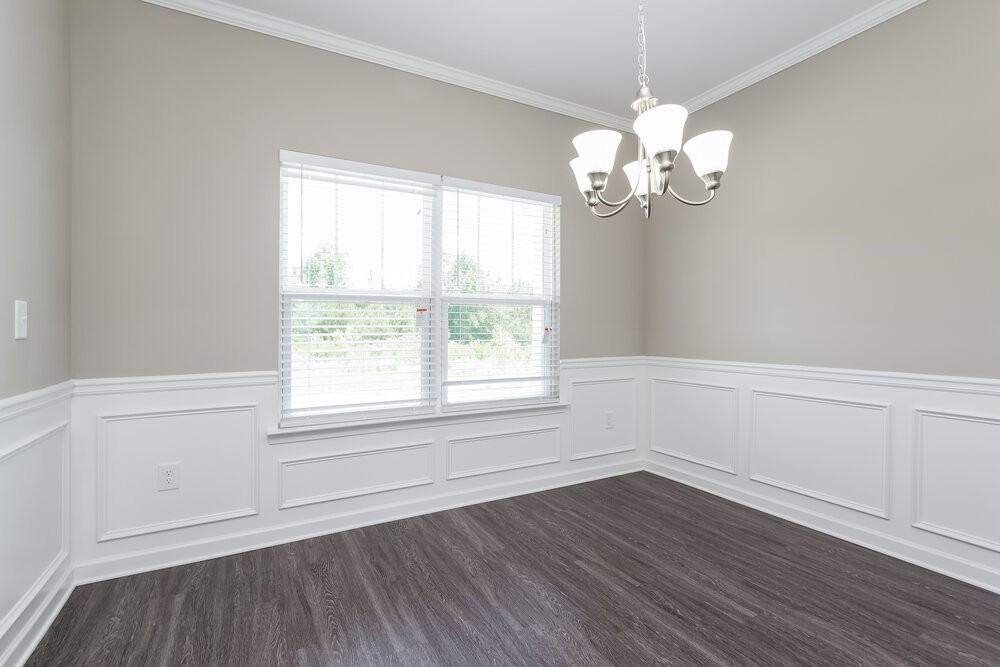 723 Fieldcrest Dr - Photo 5 of 17