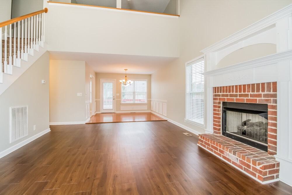 2910 Iona Dr - Photo 3 of 19