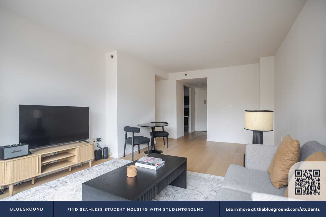 180 West 20th Street - Photo 7 of 50