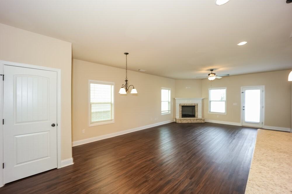 2350 Walker Dr - Photo 4 of 18