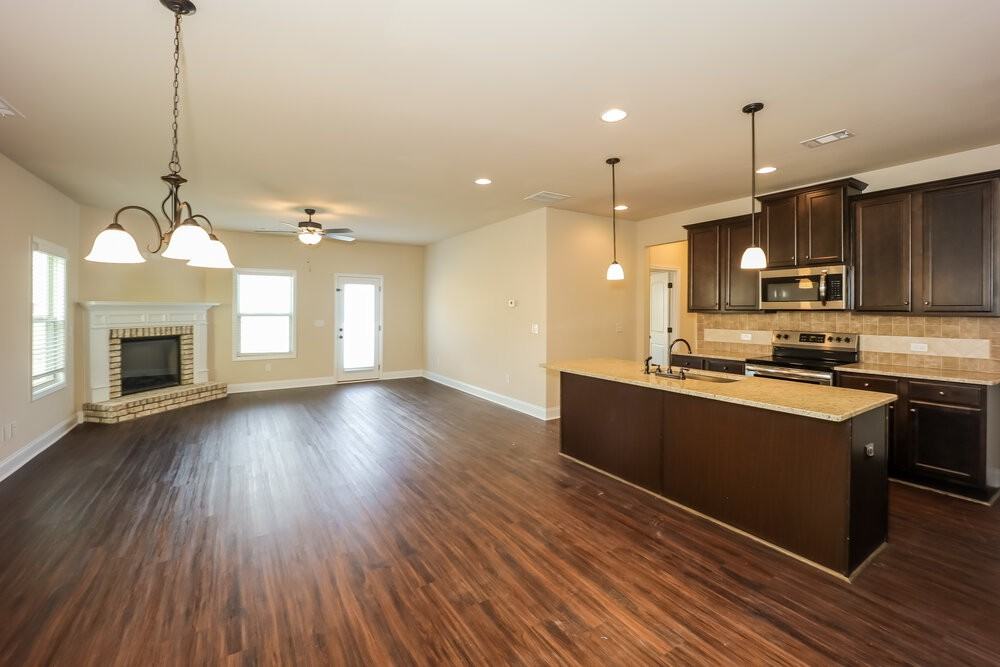 2350 Walker Dr - Photo 6 of 18