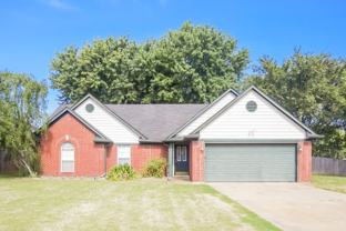 7417 Hunters Hollow Ln - Photo 1 of 1