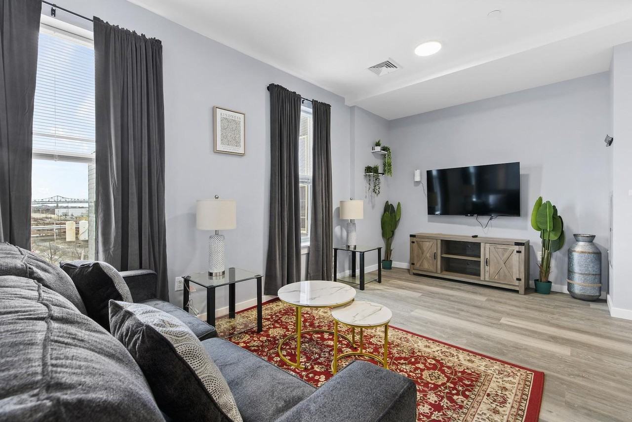 95 Broadway #1240364P - Photo 2 of 36