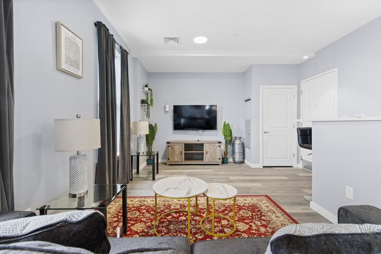 95 Broadway #1240364P - Photo 4 of 36