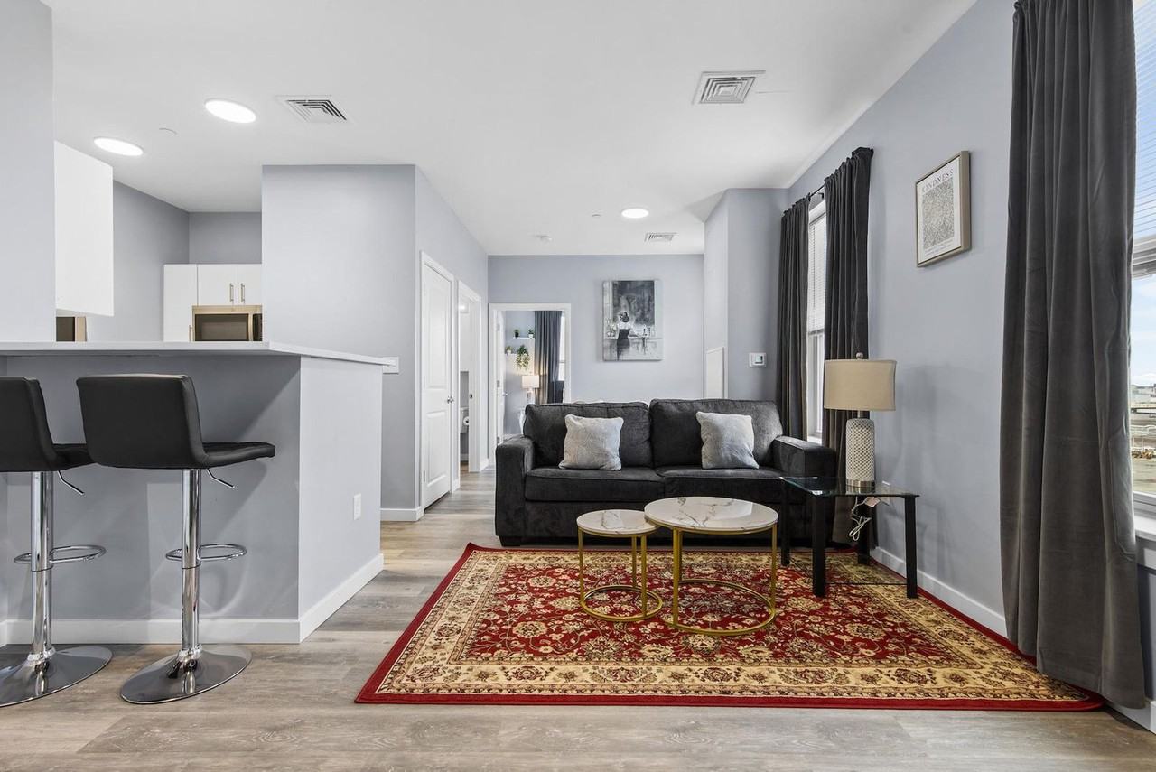 95 Broadway #1240364P - Photo 5 of 36