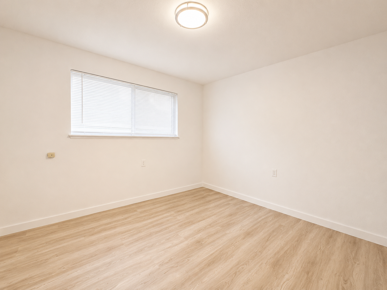 4261 Sweetwater Ave #1 - Photo 5 of 5