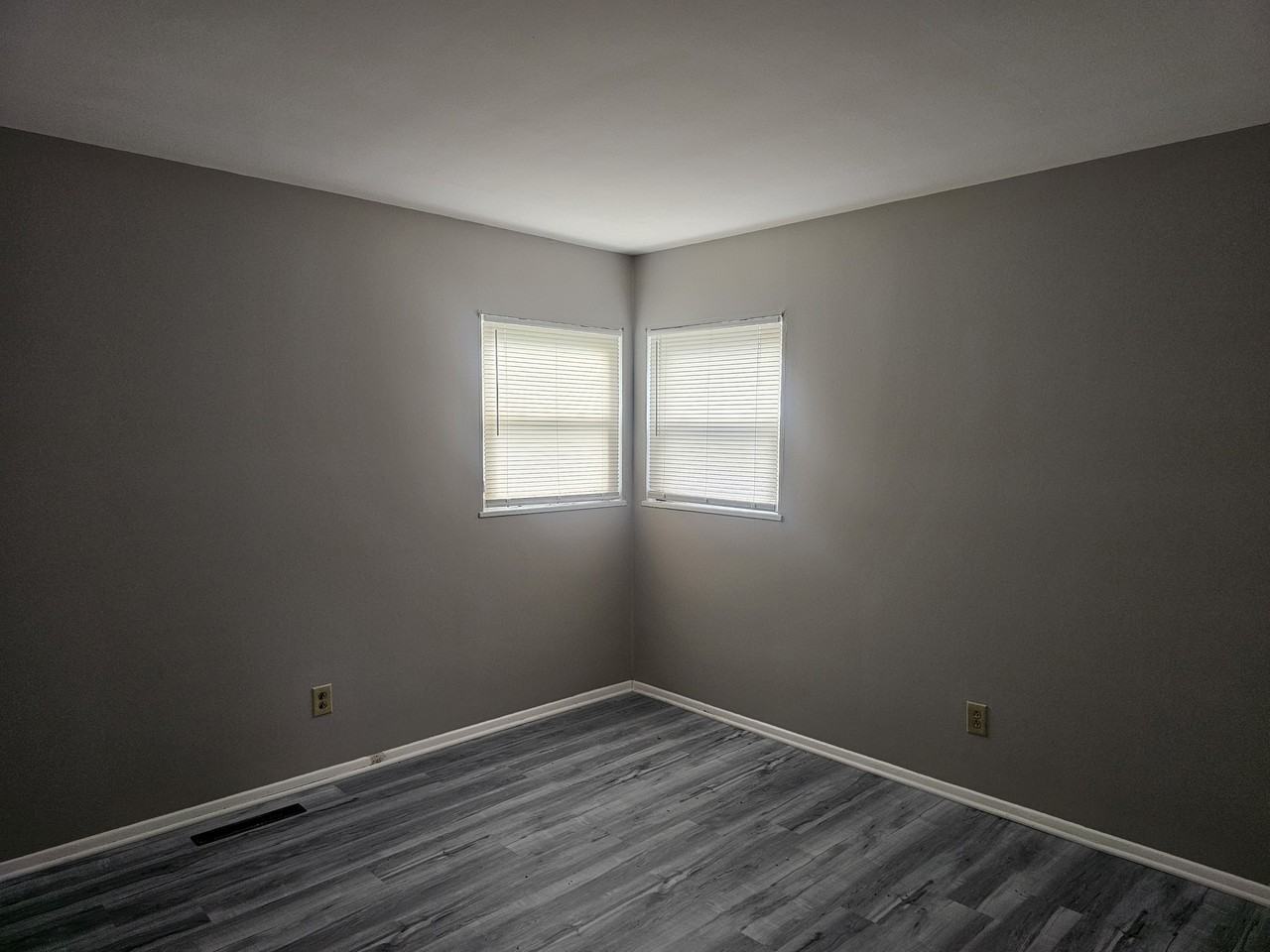 1062 Brentnell Ave #1 - Photo 5 of 9
