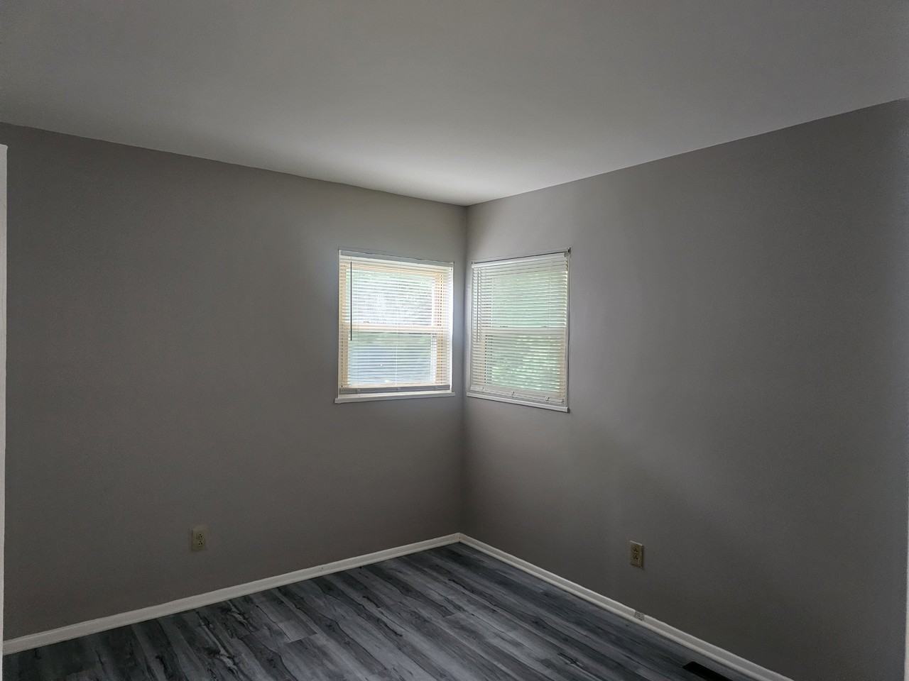 1062 Brentnell Ave #1 - Photo 6 of 9