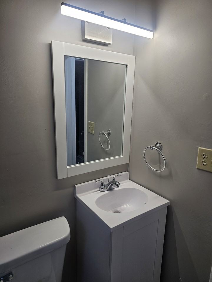 1062 Brentnell Ave #1 - Photo 7 of 9