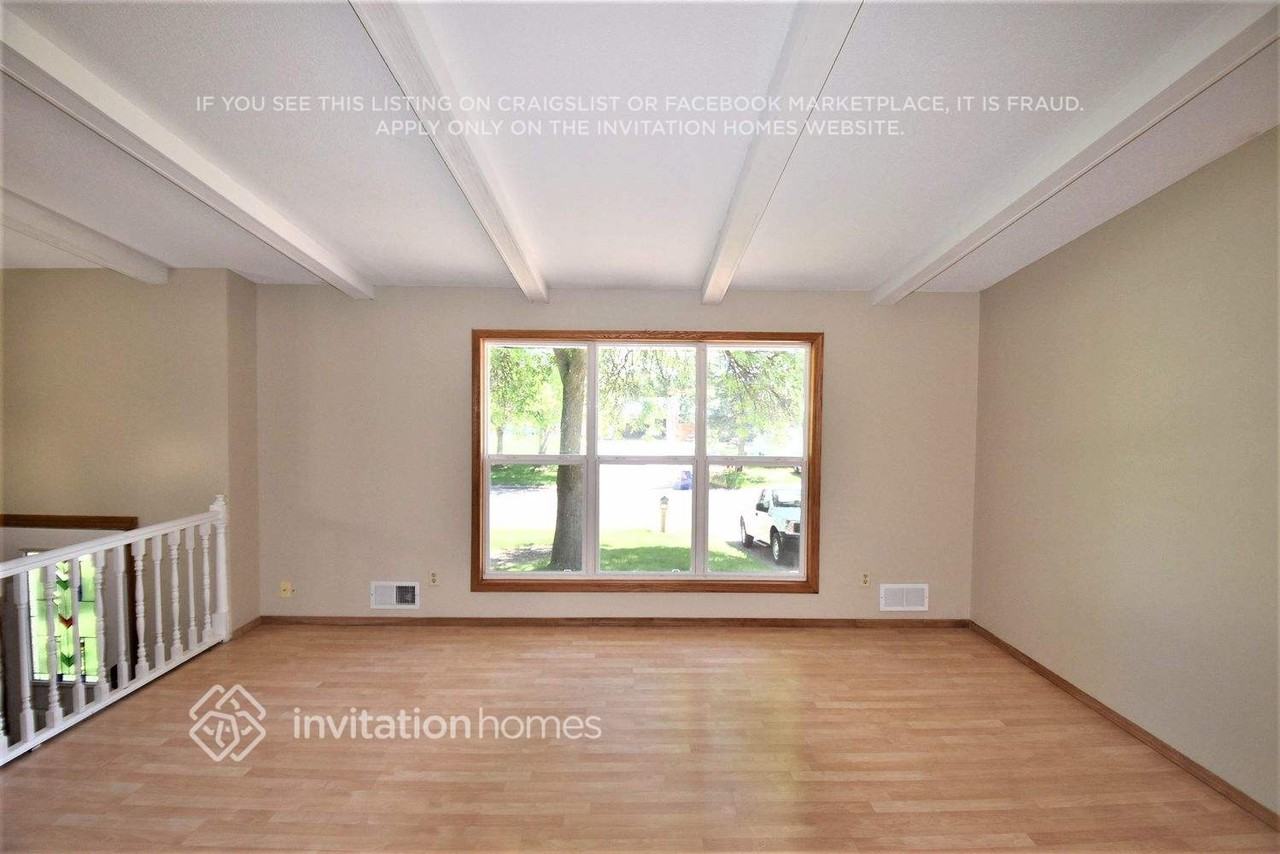 906 Ghostley Ln N - Photo 2 of 13