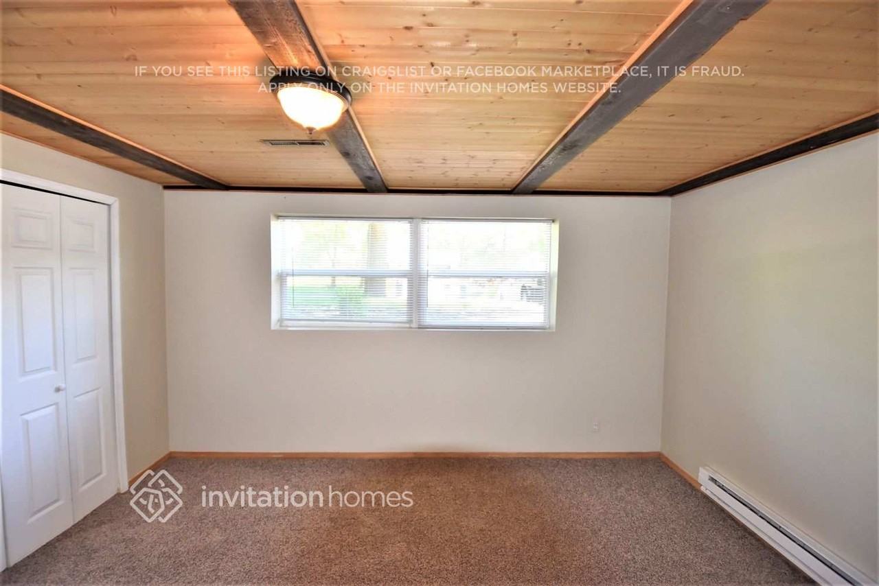 906 Ghostley Ln N - Photo 3 of 13