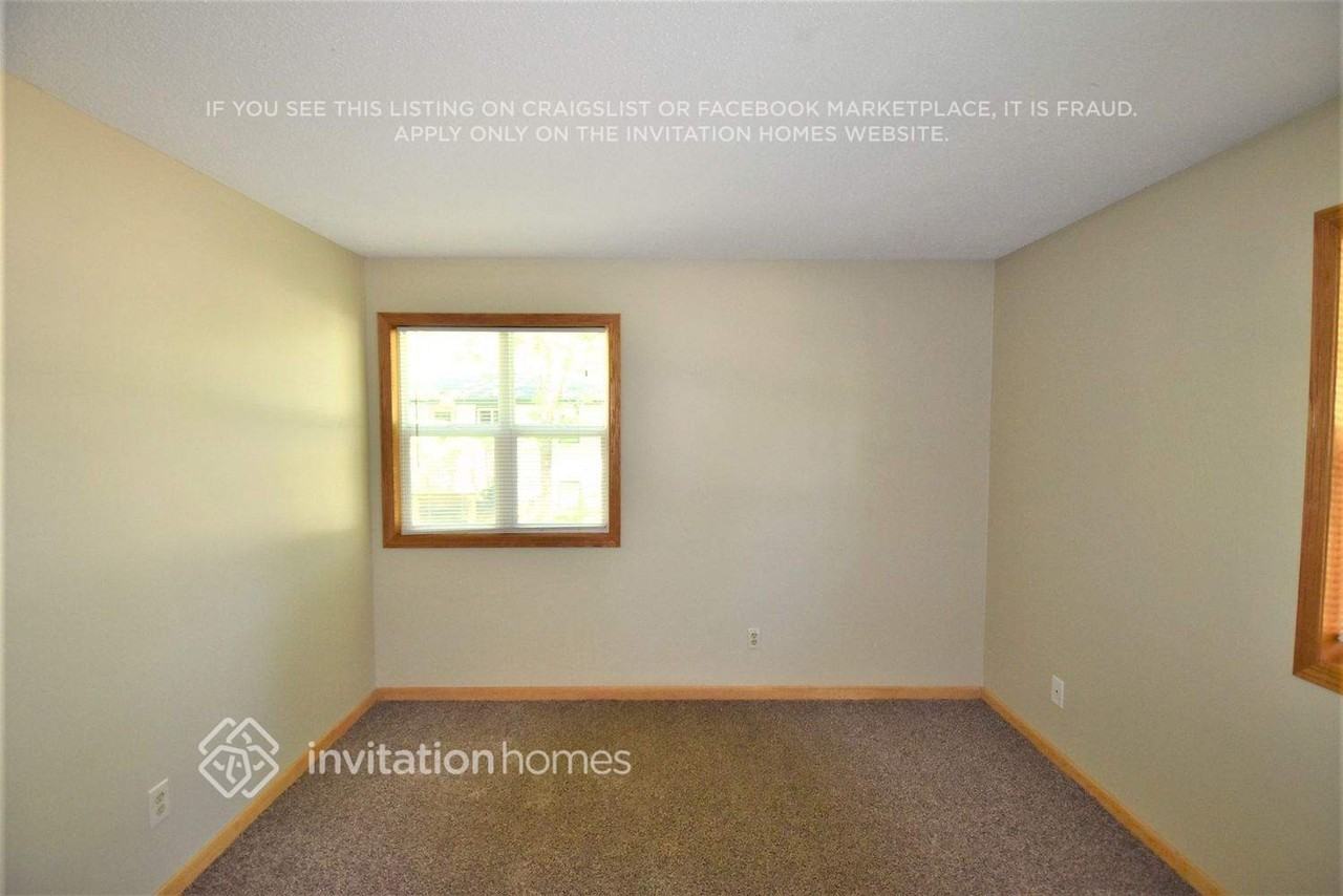 906 Ghostley Ln N - Photo 4 of 13