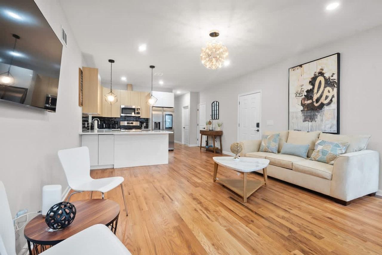 84 Logan Ave #1550138P - Photo 6 of 49