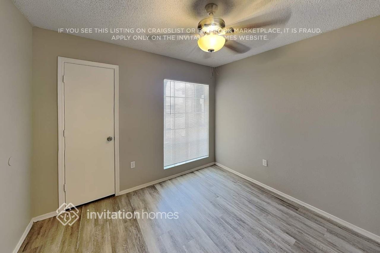 550 N 64th St - Photo 3 of 21