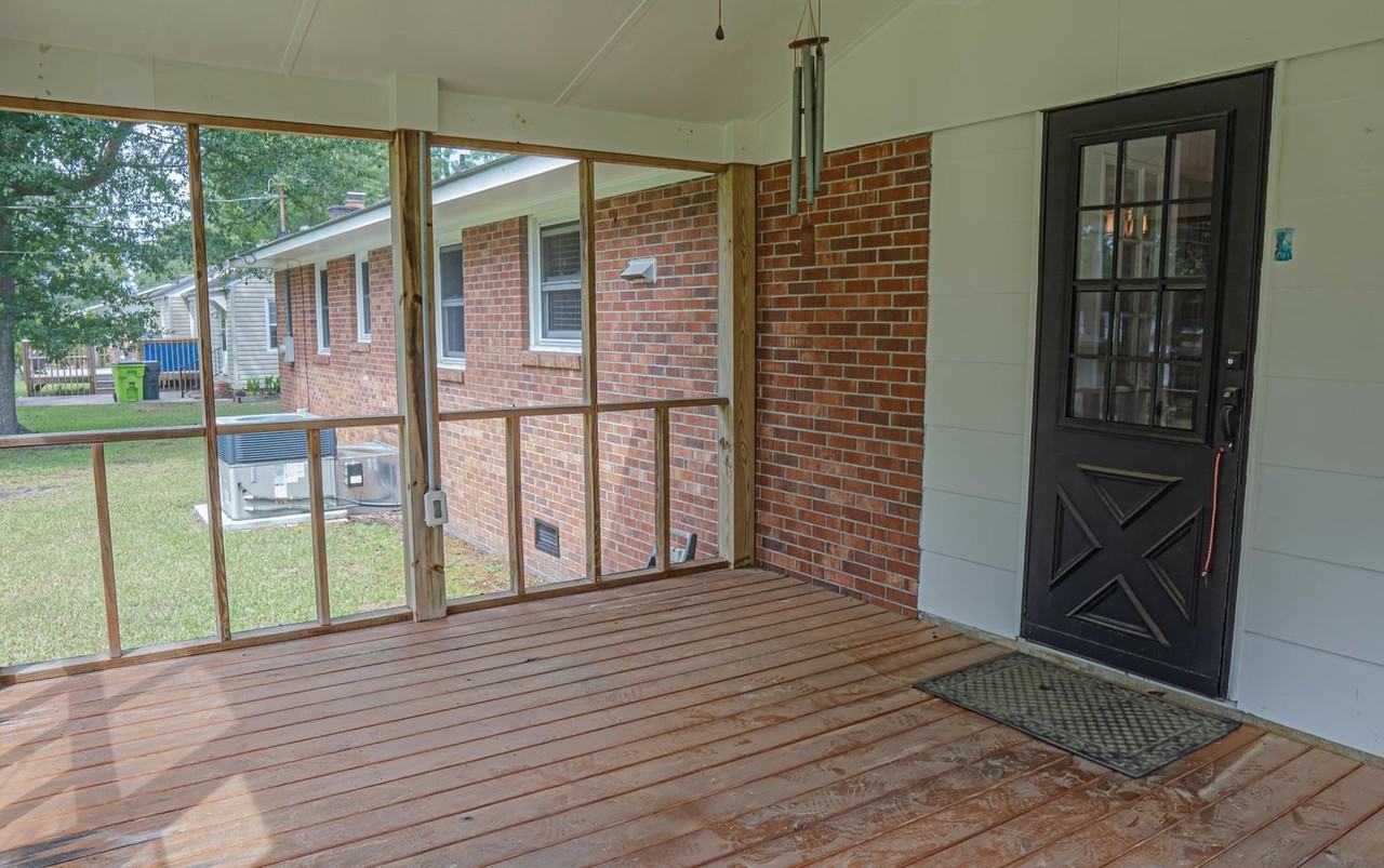 1105 Fulcher Lane - Photo 3 of 5