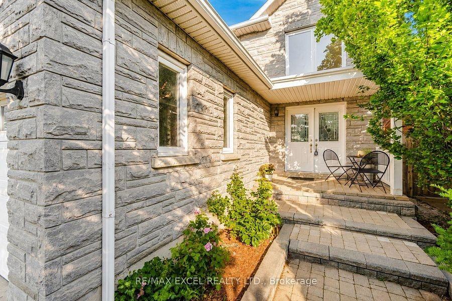 202 Nahani Way - Photo 5 of 16