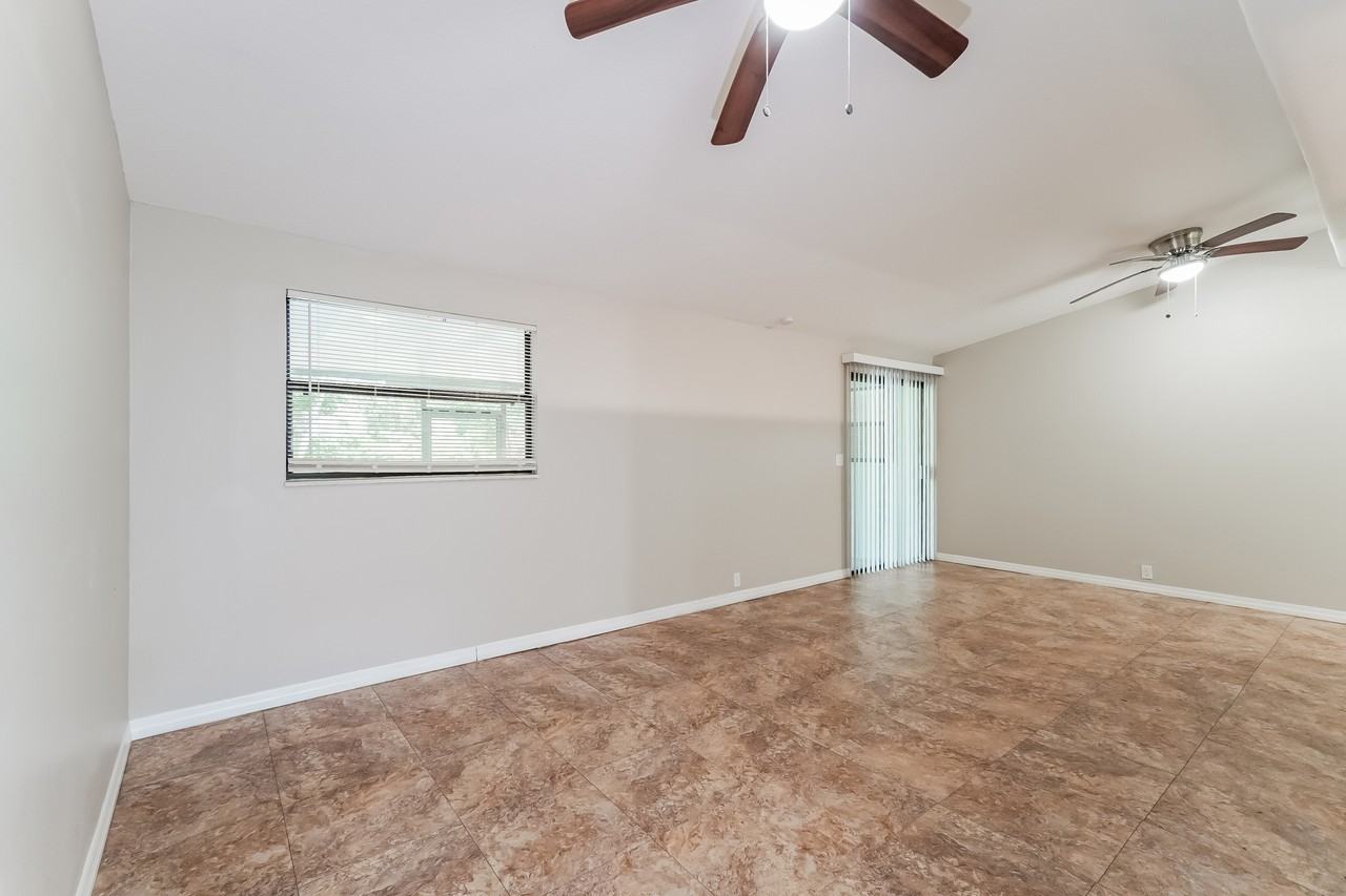 2603 Martha Ln - Photo 6 of 27