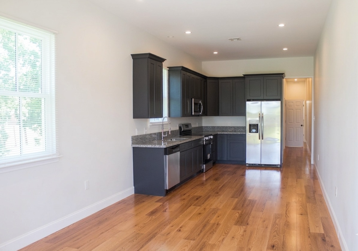 2421 Louisa St - Photo 2 of 3