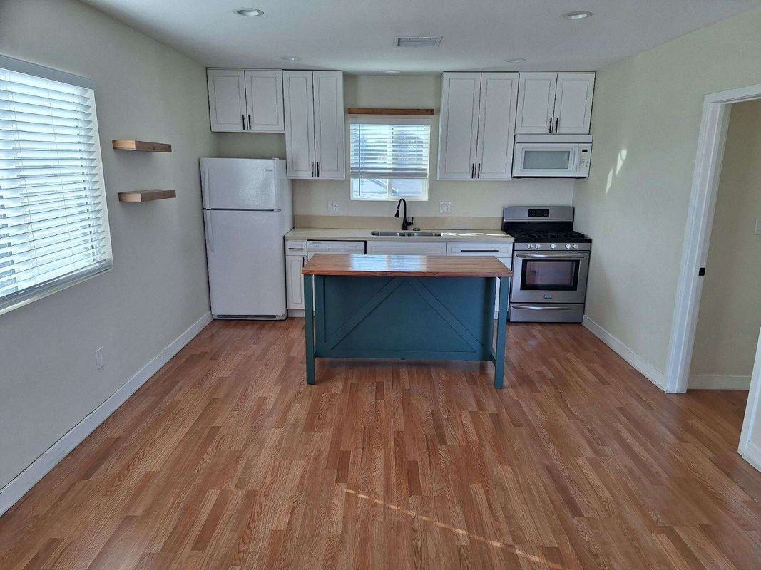 3809 Rose Ave - Photo 4 of 9