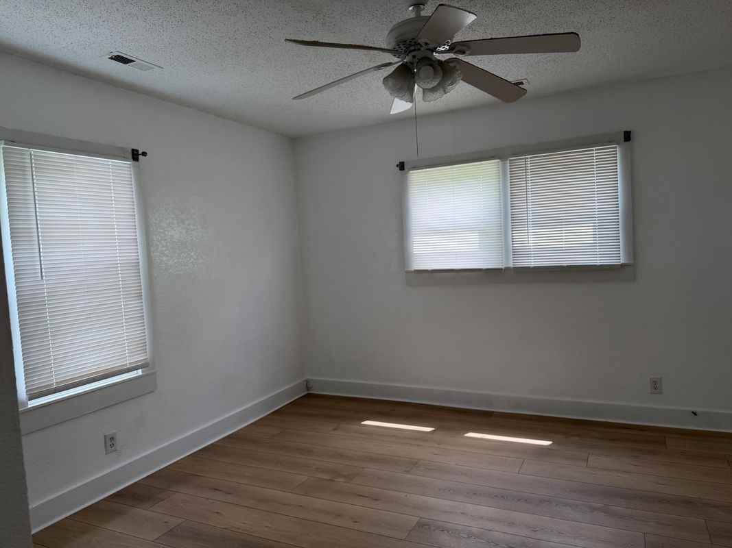 308 S Lillian Ave - Photo 6 of 13