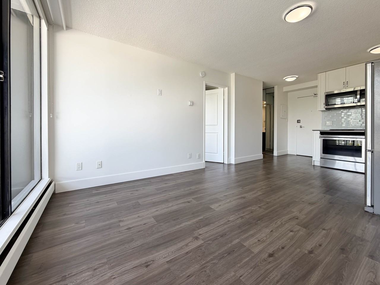 1755 Haro Street - Photo 4 of 17