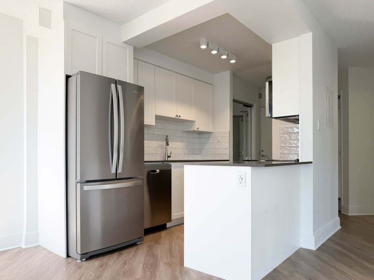 9500 Erickson Drive - Photo 5 of 15
