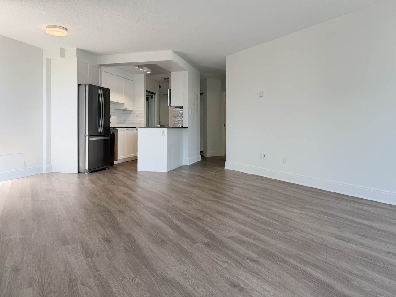 9500 Erickson Drive - Photo 7 of 15