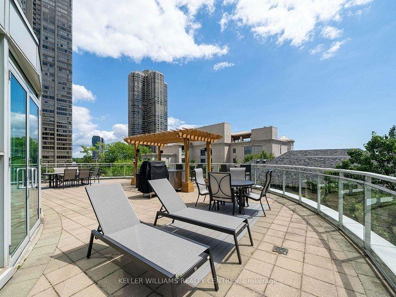 2067 Lake Shore Boulevard West - Photo 4