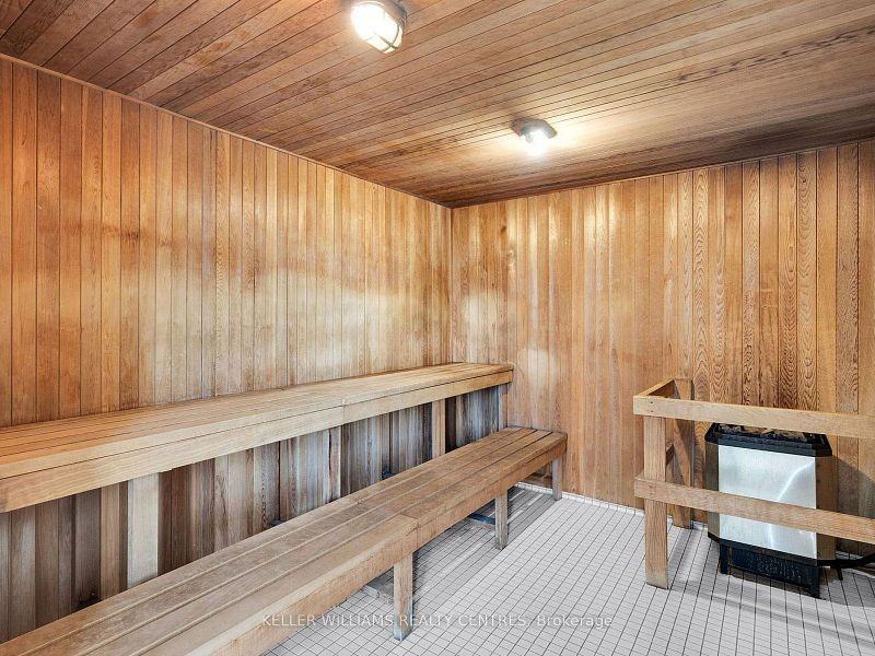 2067 Lake Shore Boulevard West - Photo 5