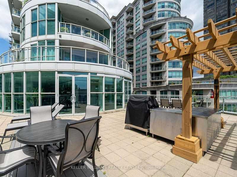 2067 Lake Shore Boulevard West - Photo 6