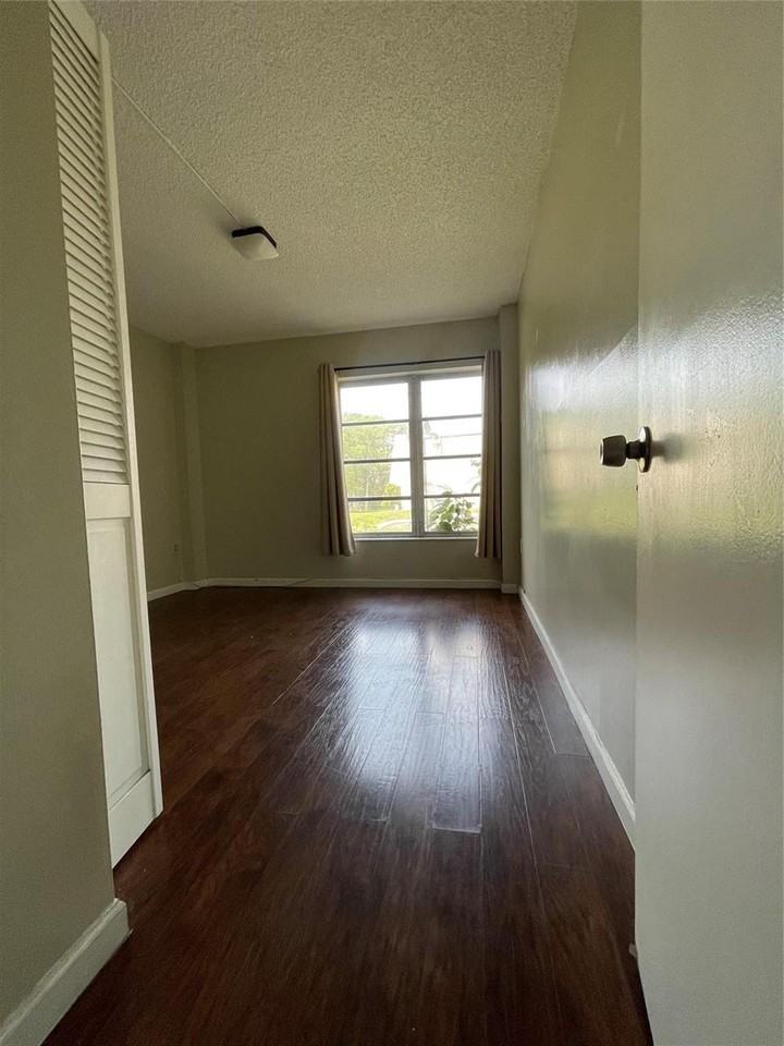 4158 Inverrary Drive #111 - Photo 5 of 9