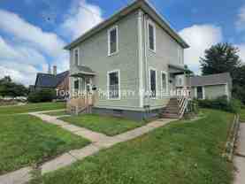 820 1st Ave E #B - Photo 1 of 1