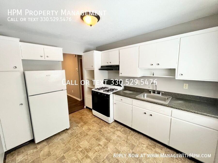 850 S Green Rd #6 - Photo 2 of 6