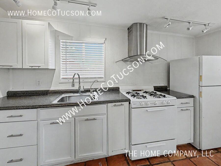 542 E Speedway Blvd - Photo 5 of 21