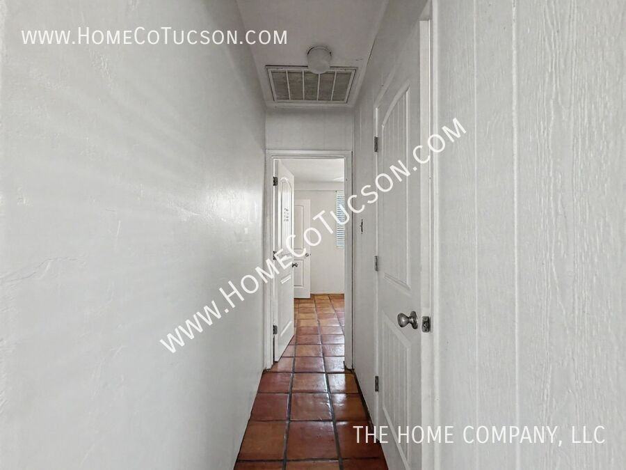 542 E Speedway Blvd - Photo 6 of 21