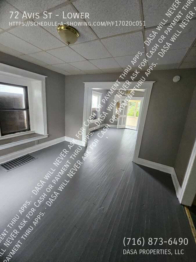 72 Avis St - Photo 3 of 9