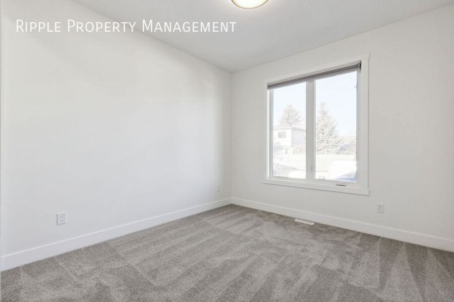 33 Harvard St Nw Uppr - Photo 7 of 18