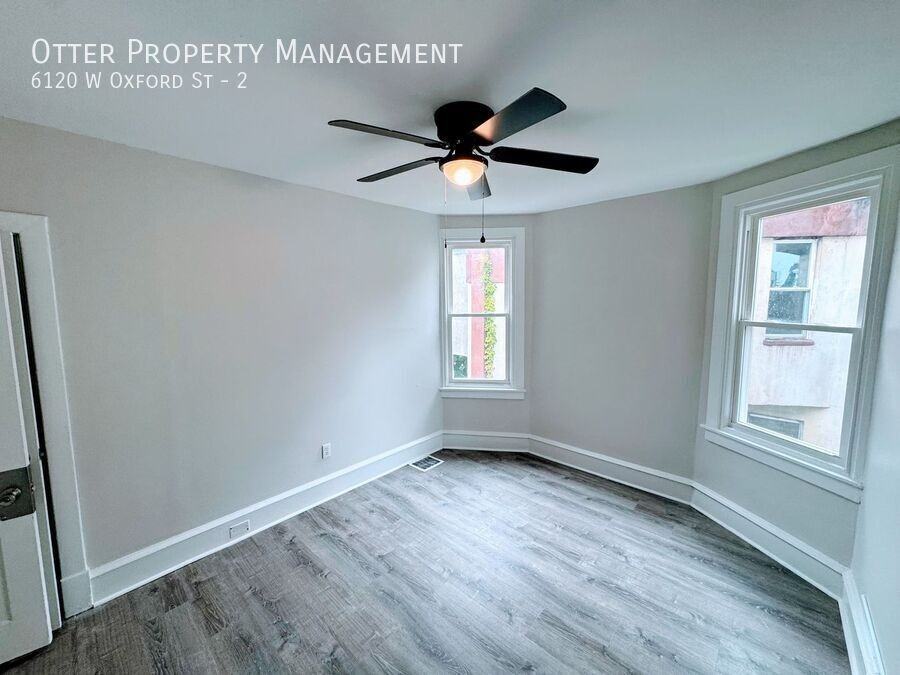6120 W Oxford St #2 - Photo 5 of 23