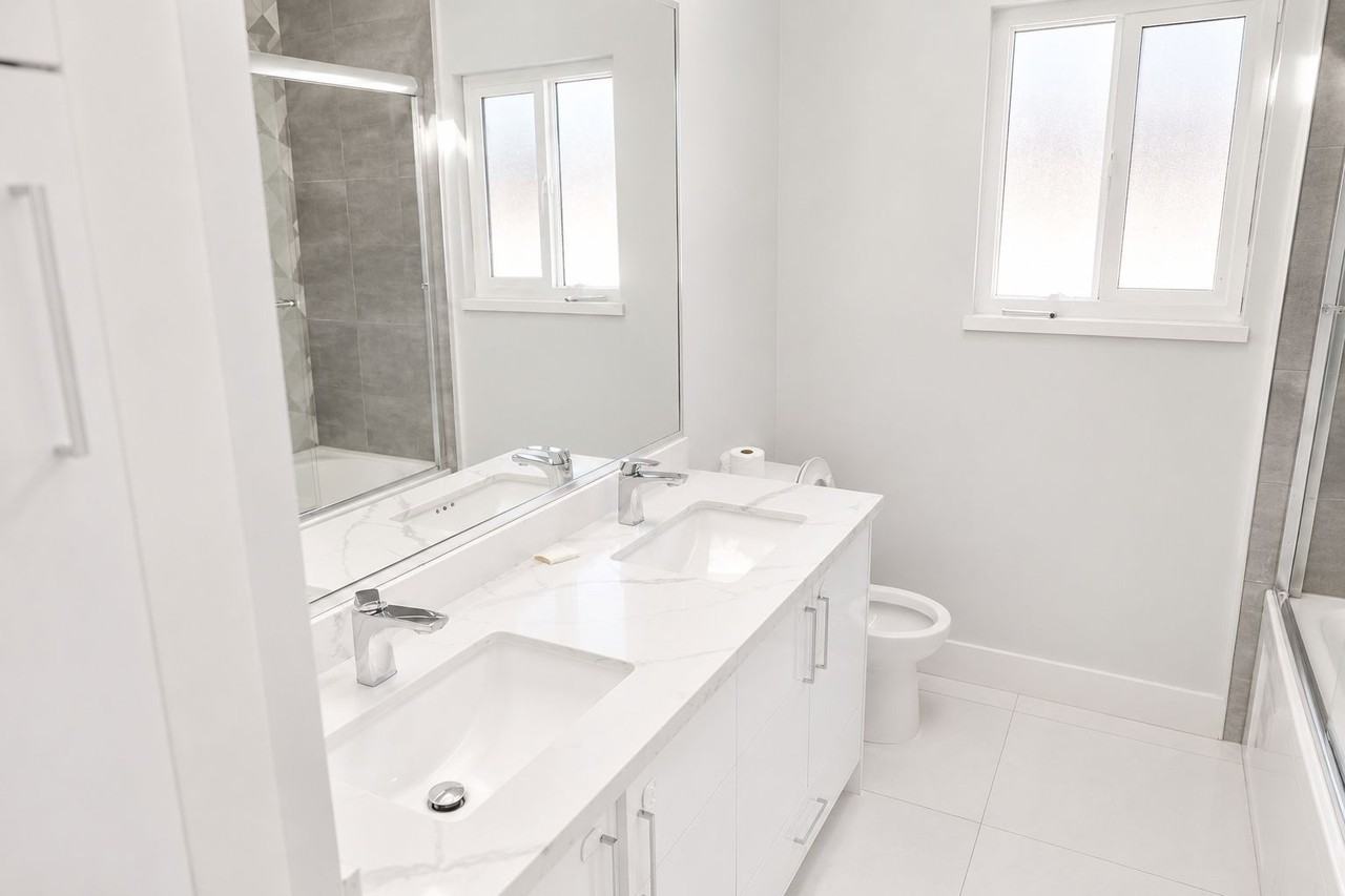 11322 87A Avenue - Photo 7 of 15