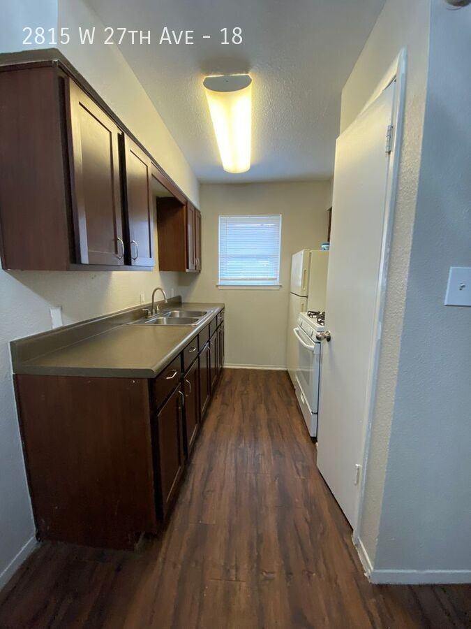 2815 Sw 27th Ave #18 - Photo 4 of 10