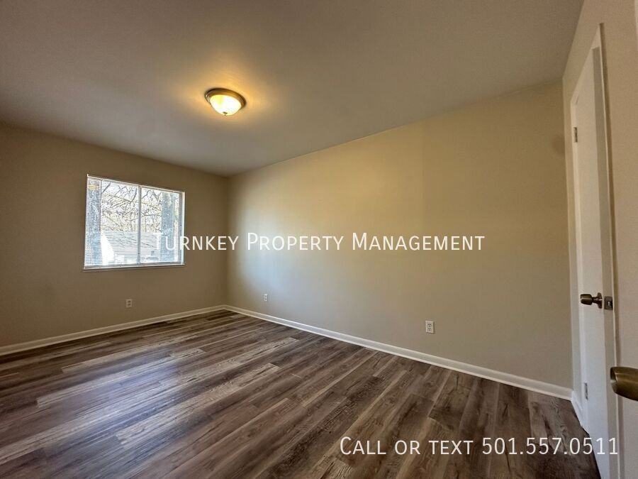 5913 Lyndell Dr - Photo 4 of 11