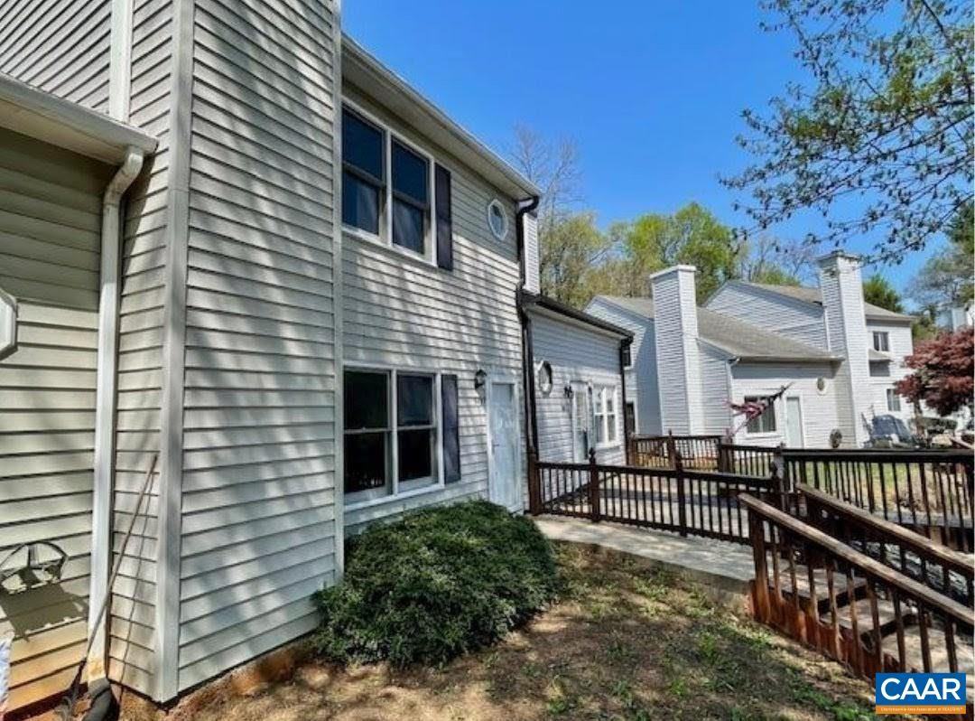 943 Rives Street - Photo 4 of 20
