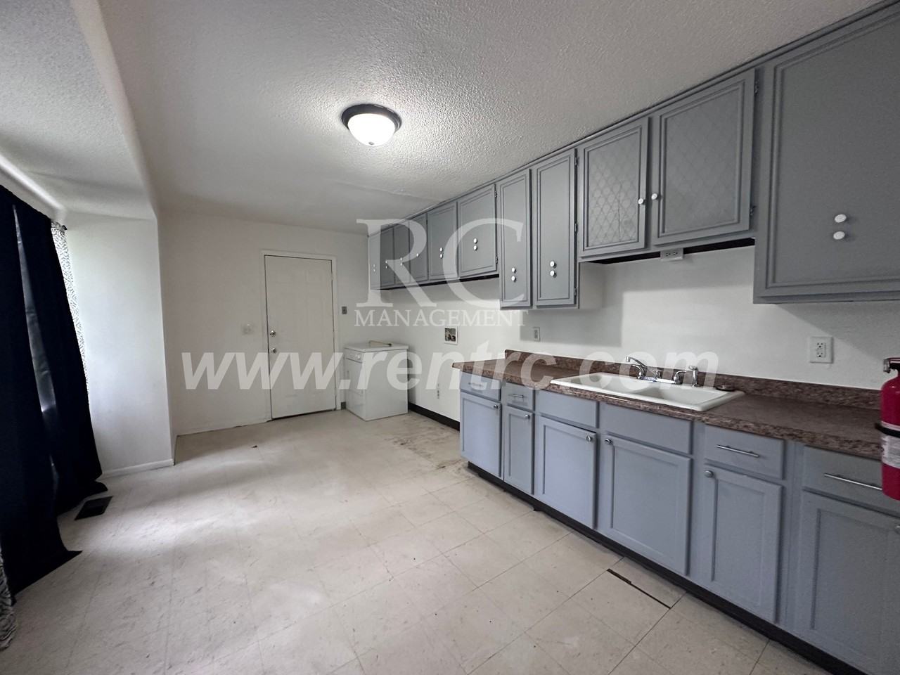 1007 Shasta Dr - Photo 2 of 12