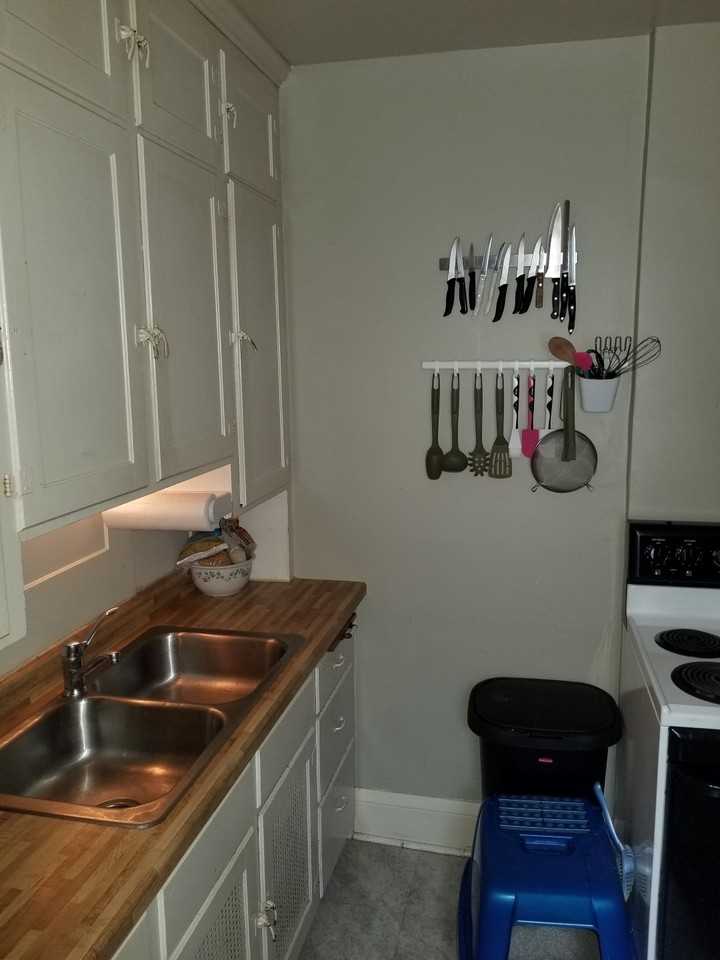 561 Franklin St #2 - Photo 3 of 11