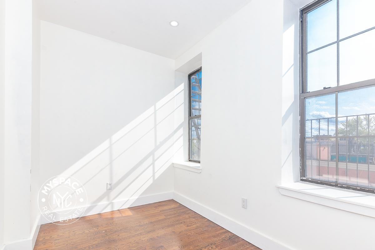615 Gates Ave #4B - Photo 4 of 15