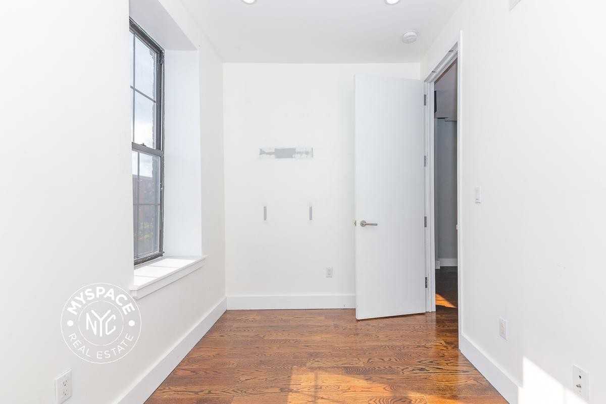 615 Gates Ave #4B - Photo 5 of 15