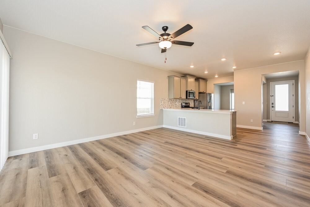 9443 Yampa Ct - Photo 4 of 16