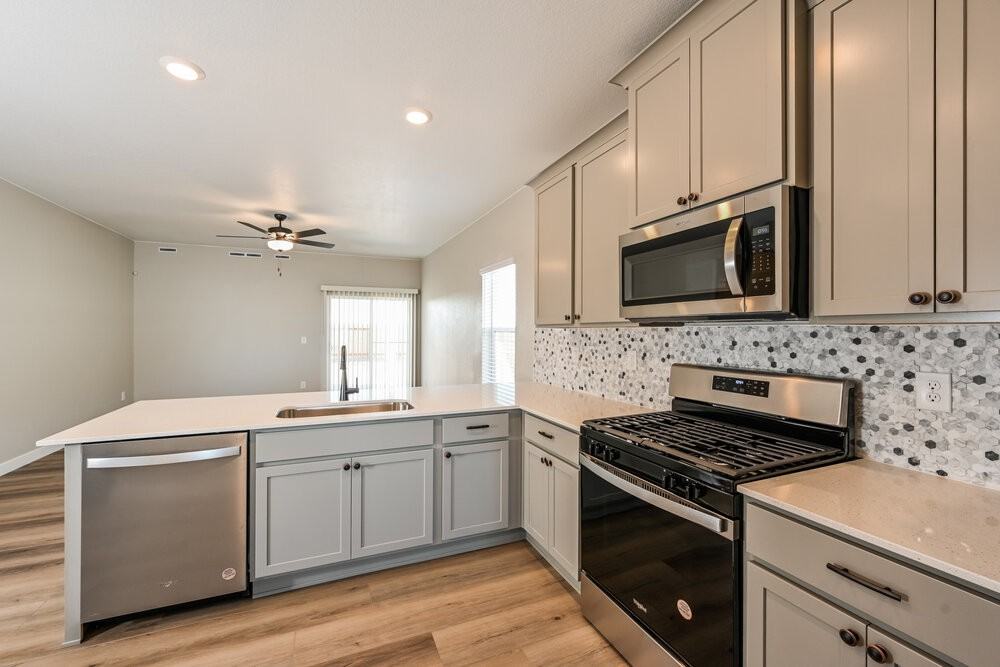 9443 Yampa Ct - Photo 7 of 16