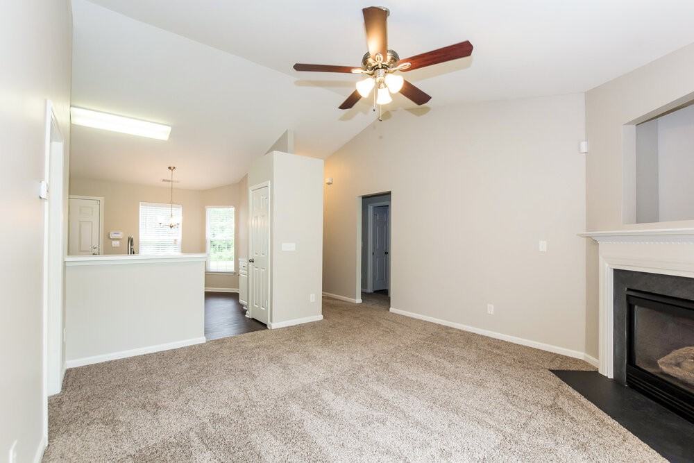 9109 Munsing Dr - Photo 3 of 14